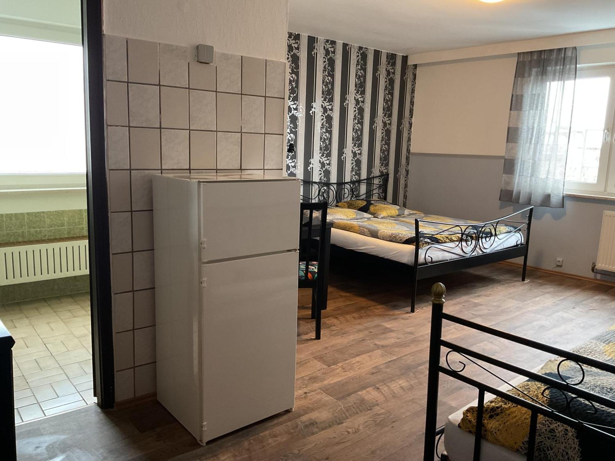 Pension&Hostel Anna - Monteurzimmer ミュンヘン エクステリア 写真