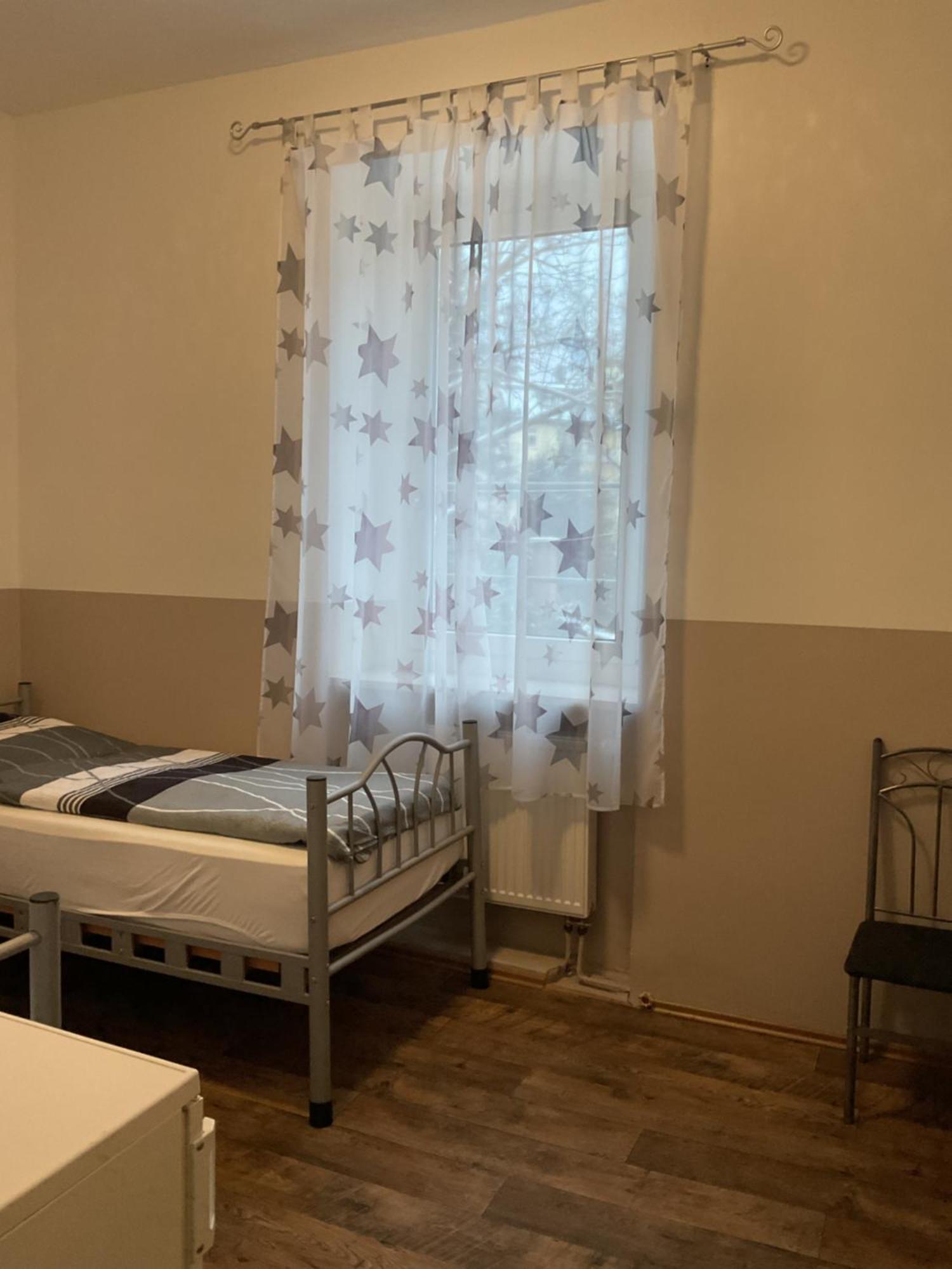Pension&Hostel Anna - Monteurzimmer ミュンヘン エクステリア 写真