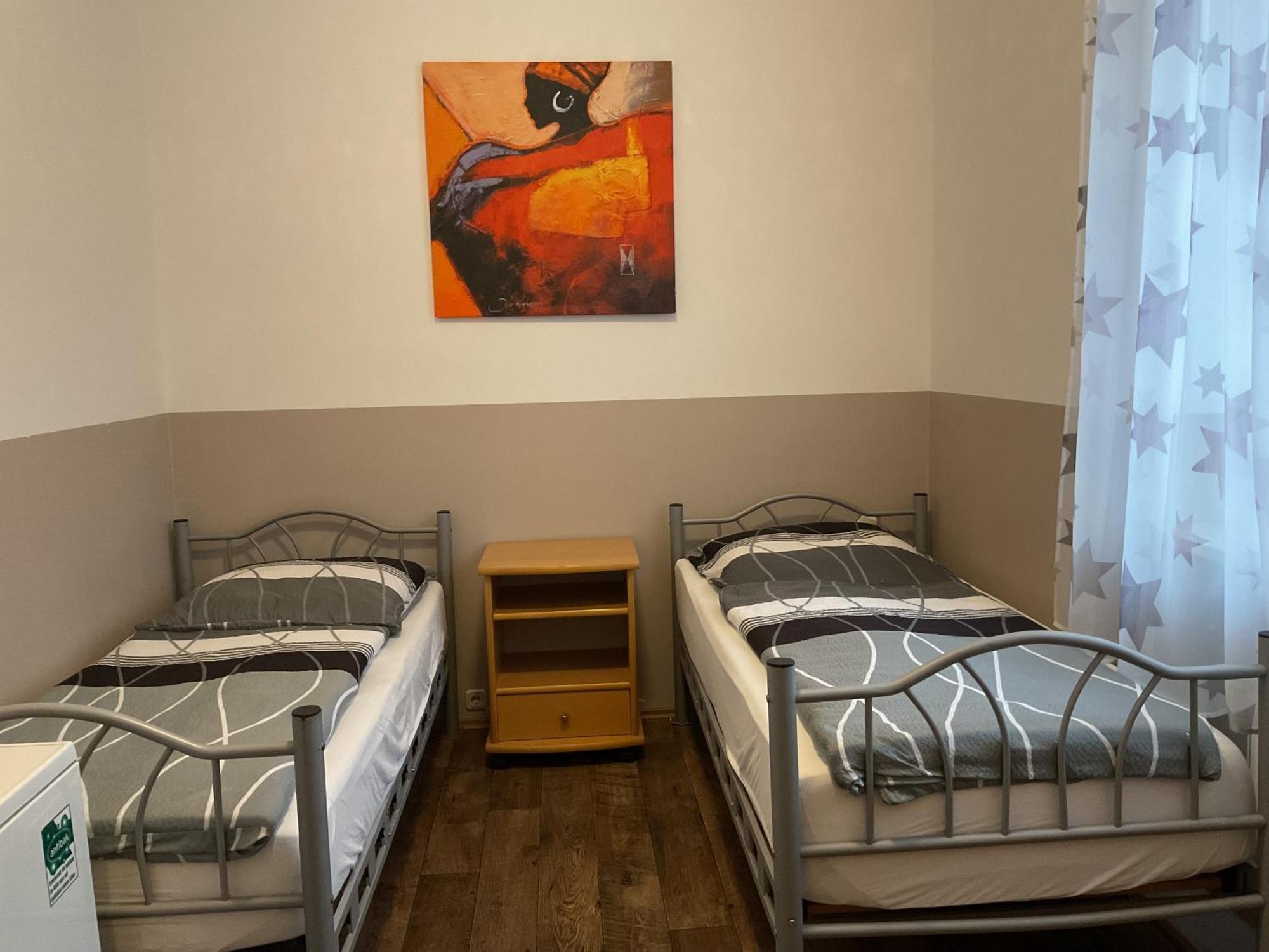Pension&Hostel Anna - Monteurzimmer ミュンヘン エクステリア 写真