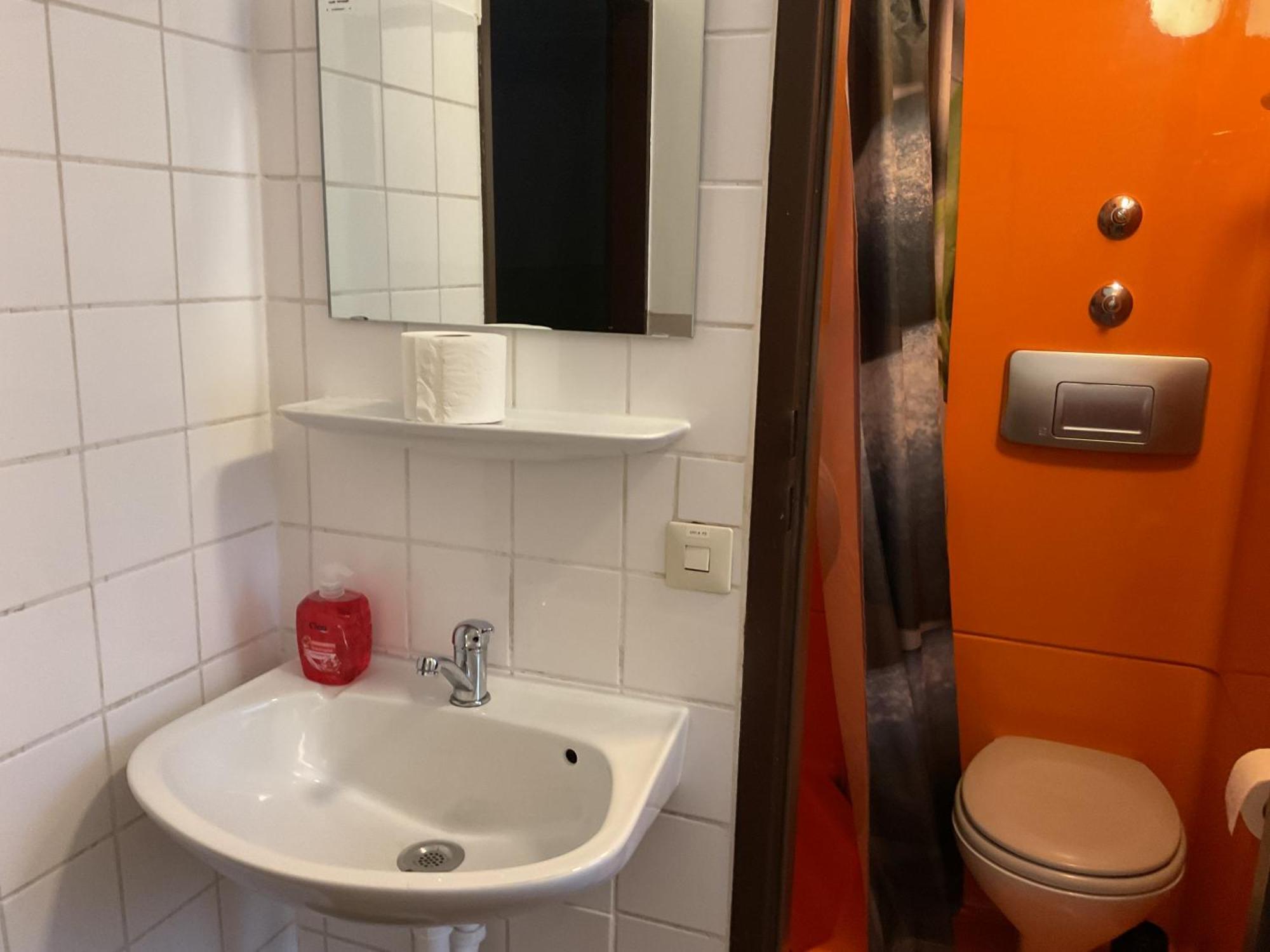 Pension&Hostel Anna - Monteurzimmer ミュンヘン エクステリア 写真