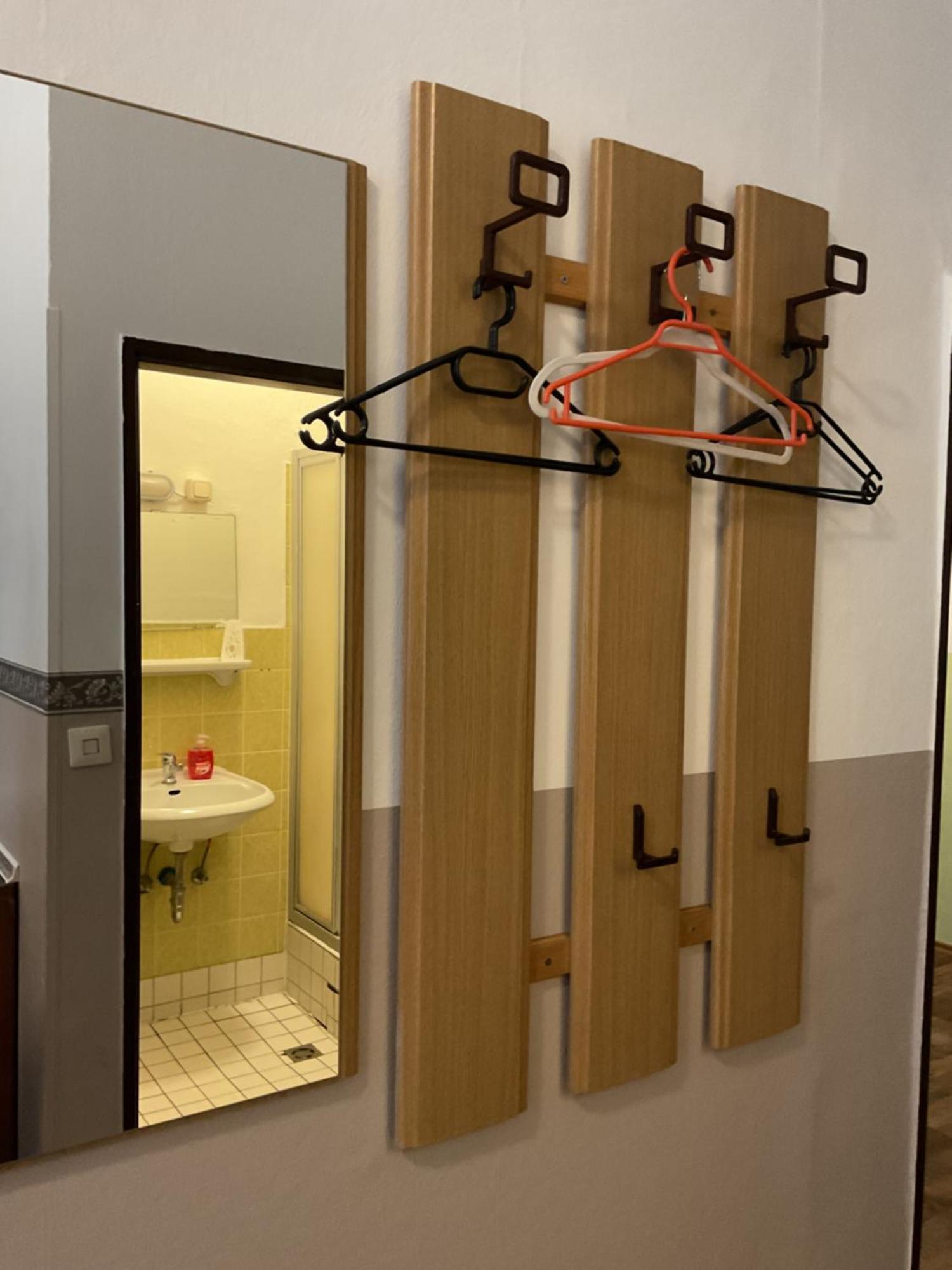 Pension&Hostel Anna - Monteurzimmer ミュンヘン エクステリア 写真