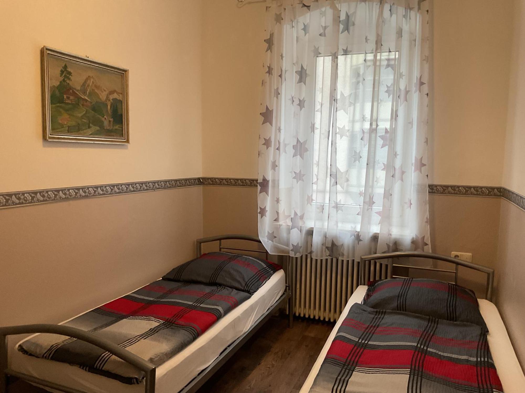 Pension&Hostel Anna - Monteurzimmer ミュンヘン エクステリア 写真