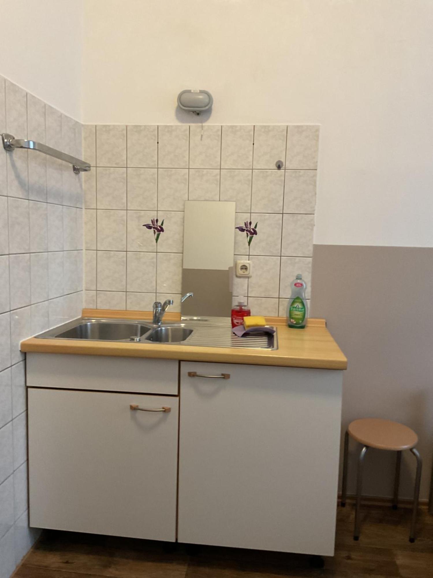 Pension&Hostel Anna - Monteurzimmer ミュンヘン エクステリア 写真