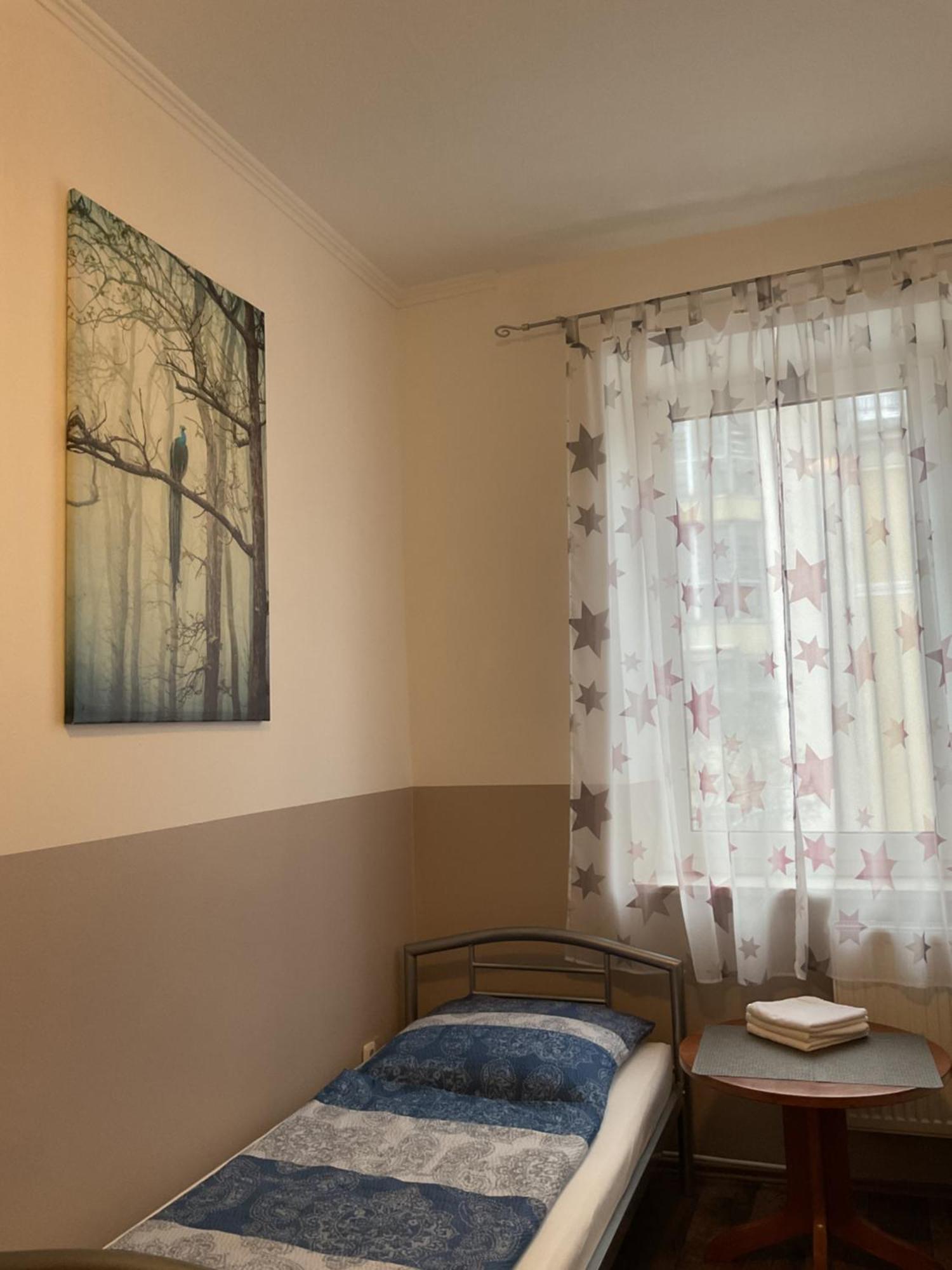 Pension&Hostel Anna - Monteurzimmer ミュンヘン エクステリア 写真
