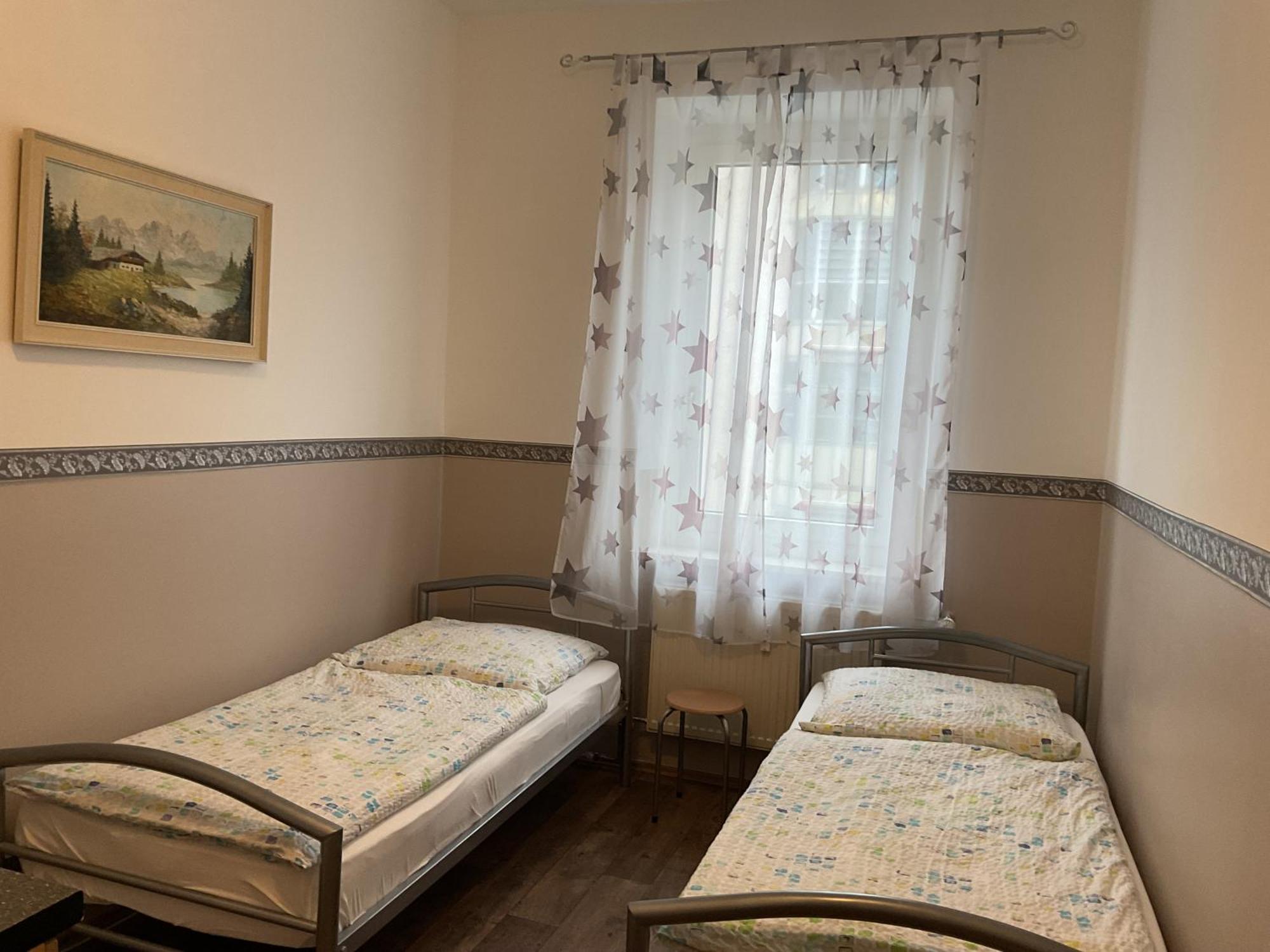 Pension&Hostel Anna - Monteurzimmer ミュンヘン エクステリア 写真