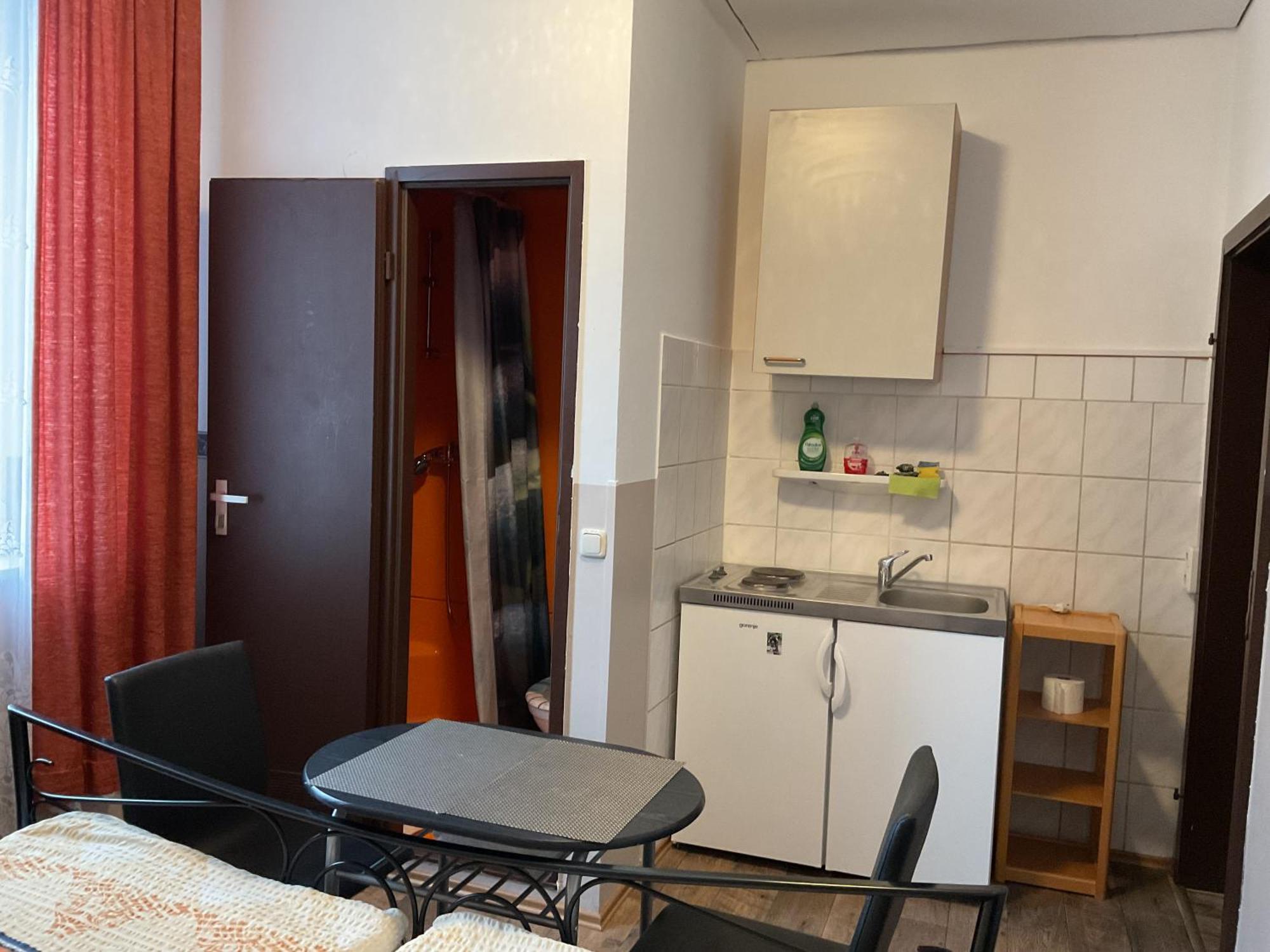 Pension&Hostel Anna - Monteurzimmer ミュンヘン エクステリア 写真