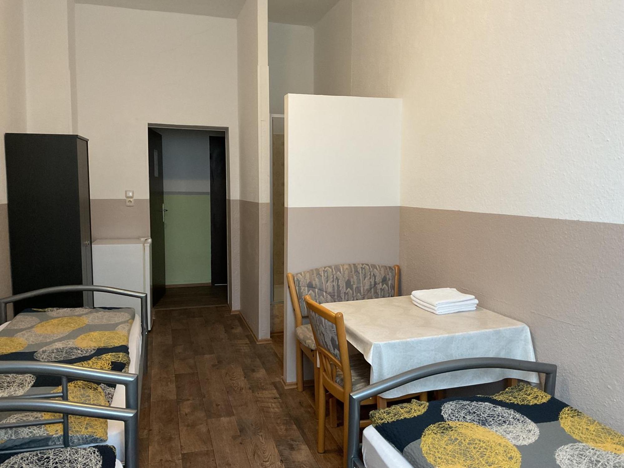 Pension&Hostel Anna - Monteurzimmer ミュンヘン エクステリア 写真