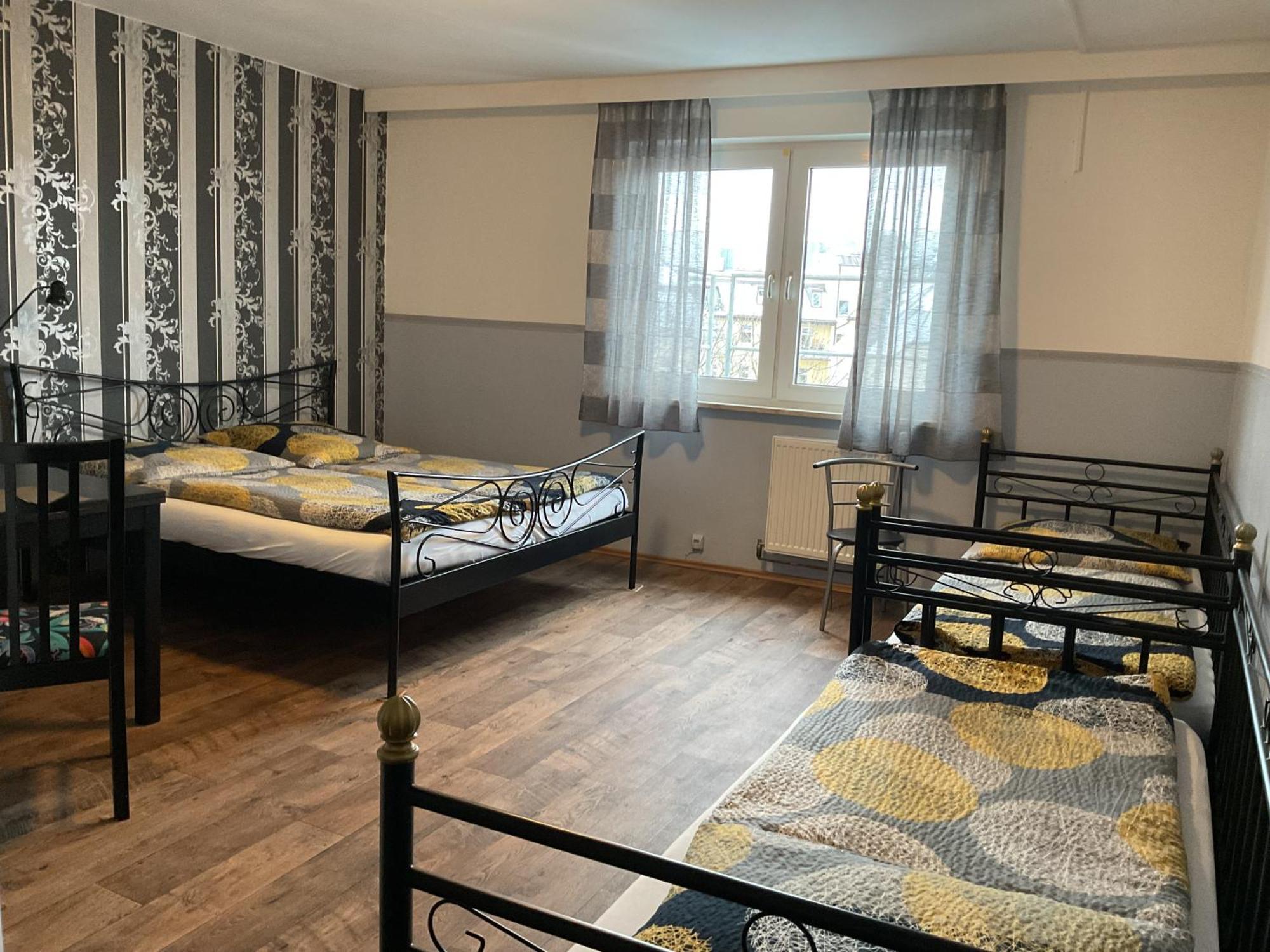 Pension&Hostel Anna - Monteurzimmer ミュンヘン エクステリア 写真