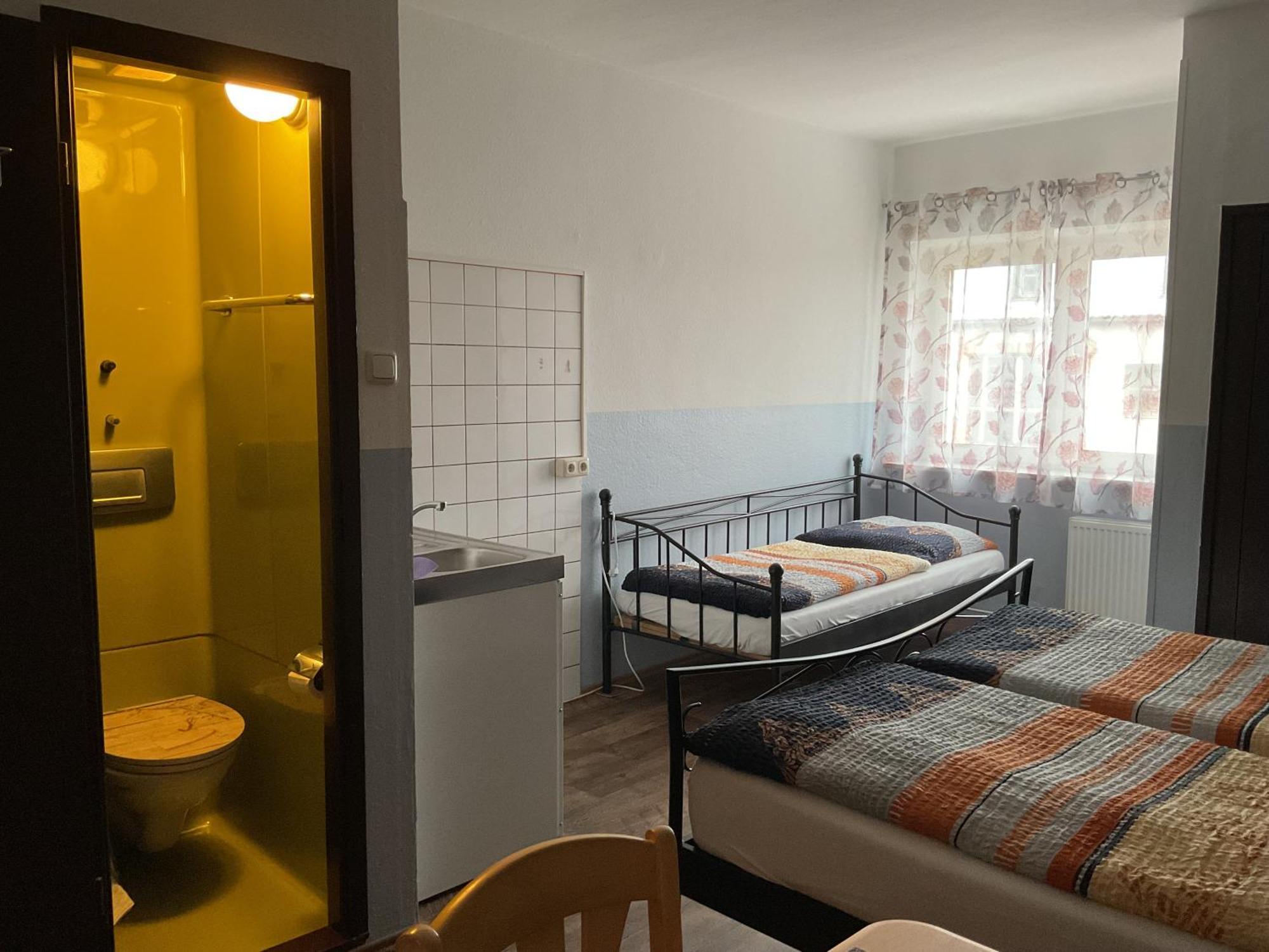 Pension&Hostel Anna - Monteurzimmer ミュンヘン エクステリア 写真