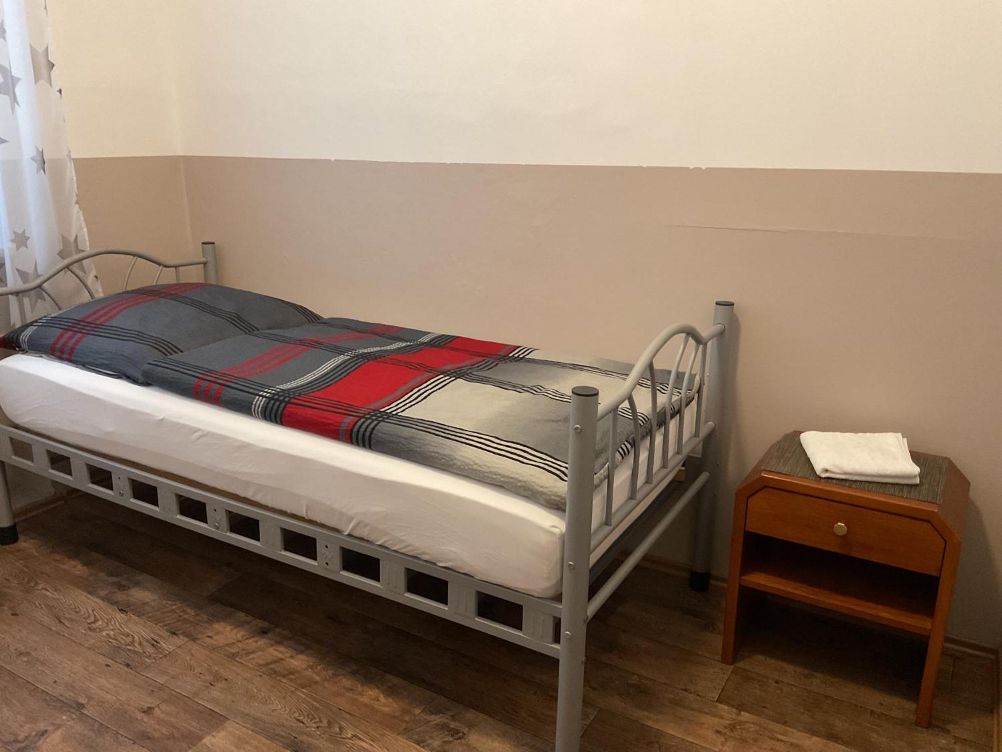 Pension&Hostel Anna - Monteurzimmer ミュンヘン エクステリア 写真